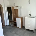 Am Waldrand In Ruhiger Umgebung