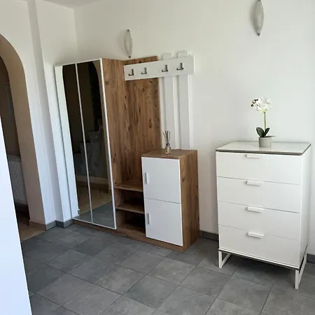 Am Waldrand In Ruhiger Umgebung